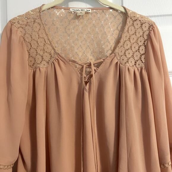 Double Zero Blouse Top Size Medium Blush Open Back Laced Bodice Bell Sleeve - Picture 3 of 8